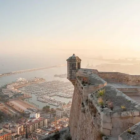 1 Bedroom With Gallery Balcony Free Netflix, Air Conditioning Apartment Alicante